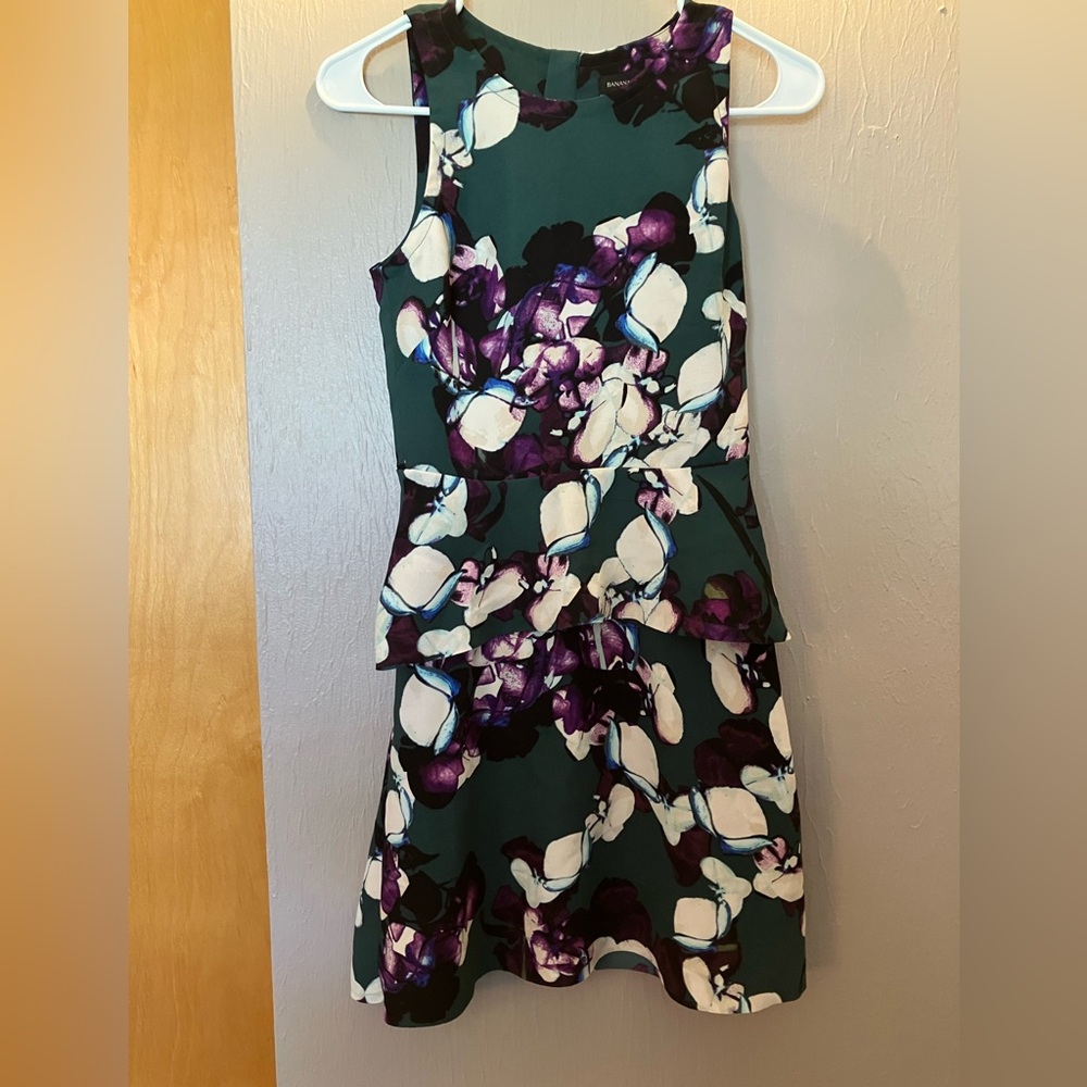 Banana Republic Green Floral One Ruffle Dress Sz 0P